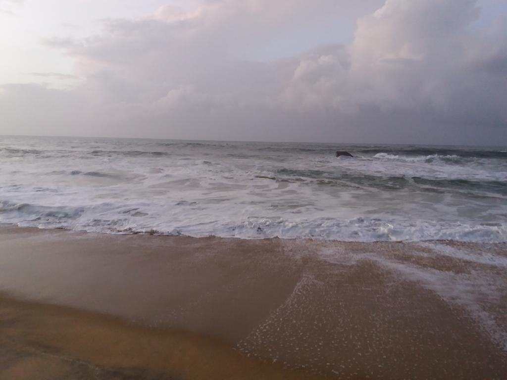 Amawin Resort Hambantota Bagian luar foto