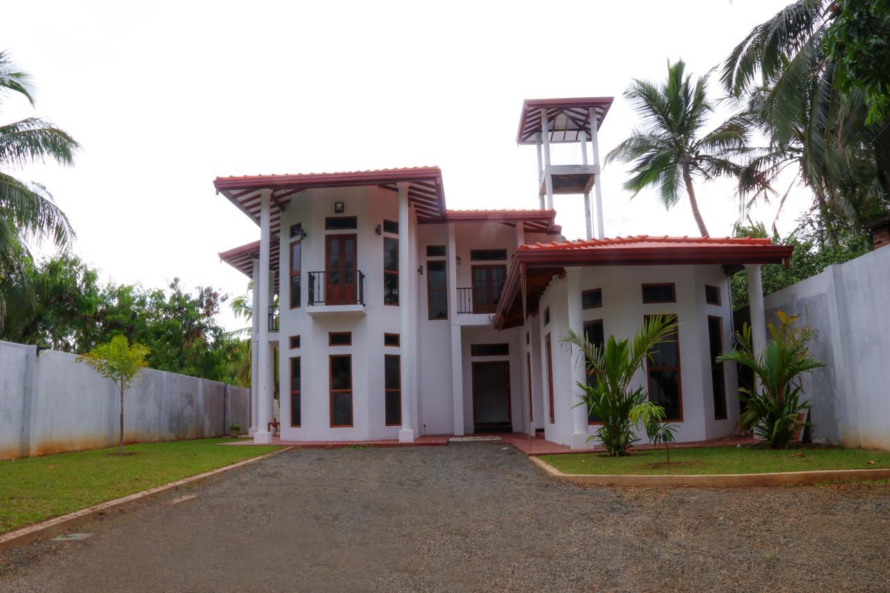 Amawin Resort Hambantota Bagian luar foto